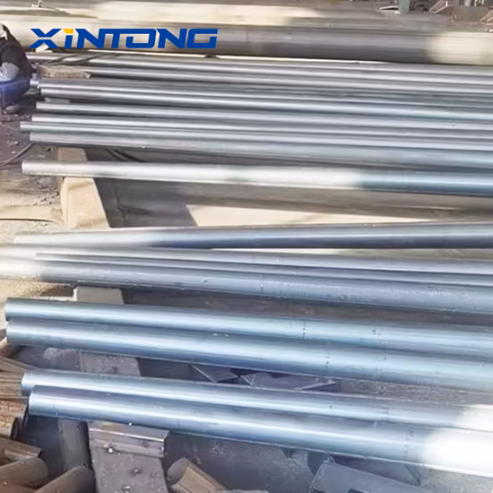 Columna de acero galvanizada S355 de la iluminación del camino, 15 años de garantía poste de iluminación